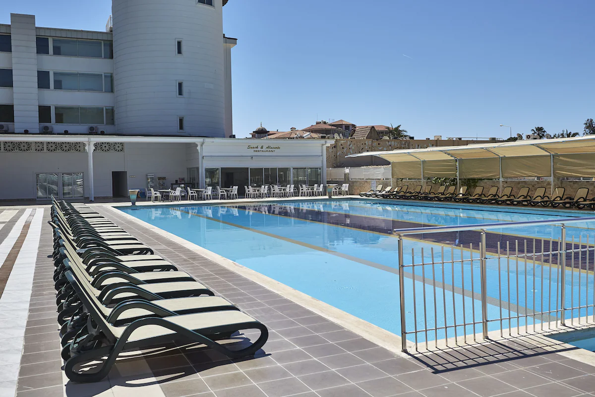 استخر هتل پالمت ریزورت کریش آنتالیا